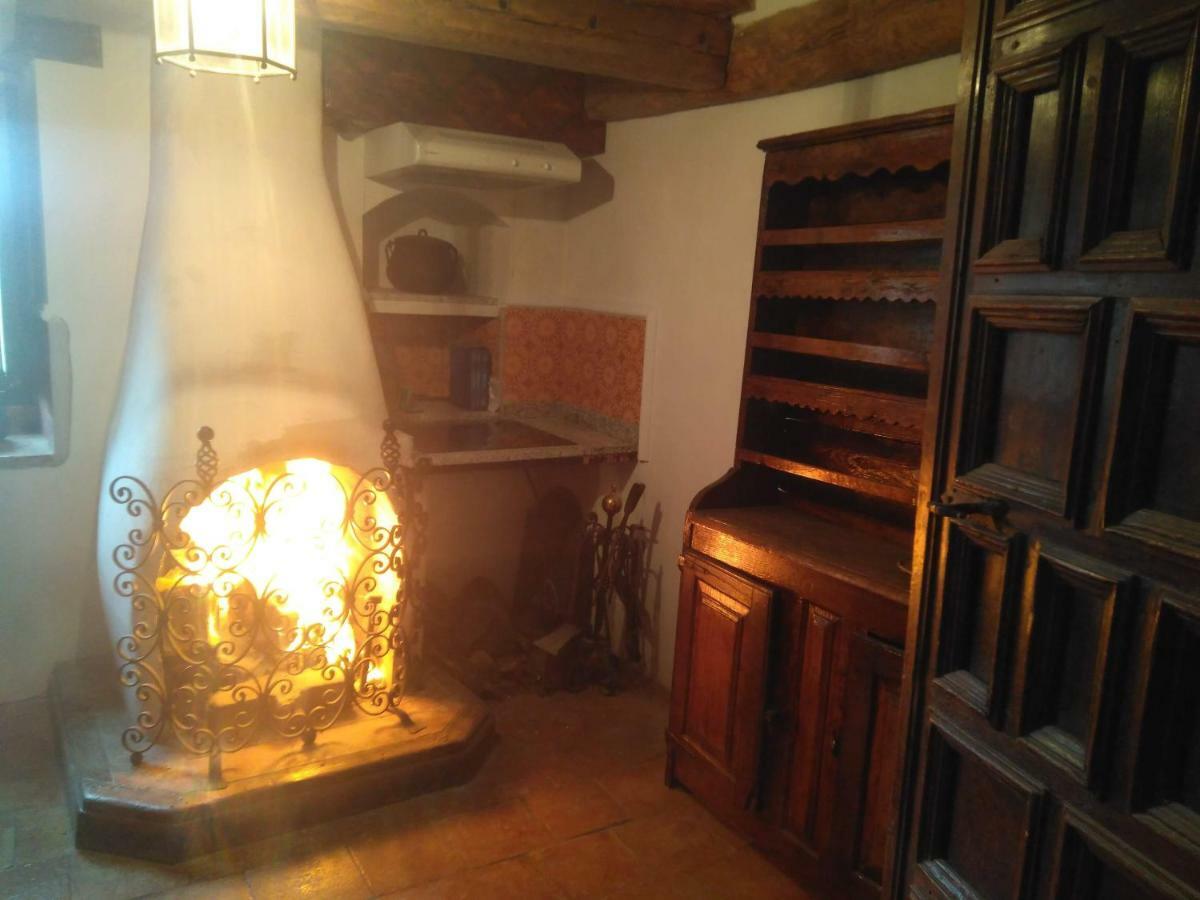 דירות Casa-Abadia De Banaguas מראה חיצוני תמונה
