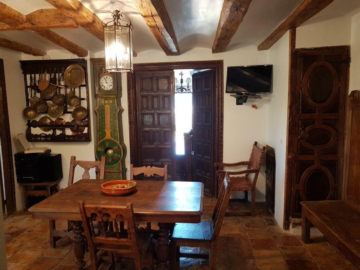 דירות Casa-Abadia De Banaguas מראה חיצוני תמונה